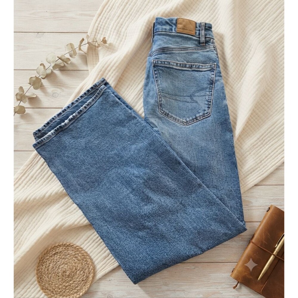 American Eagle Strigid Curvy Super High Rise Baggy Straight Jeans 2 Long Denim